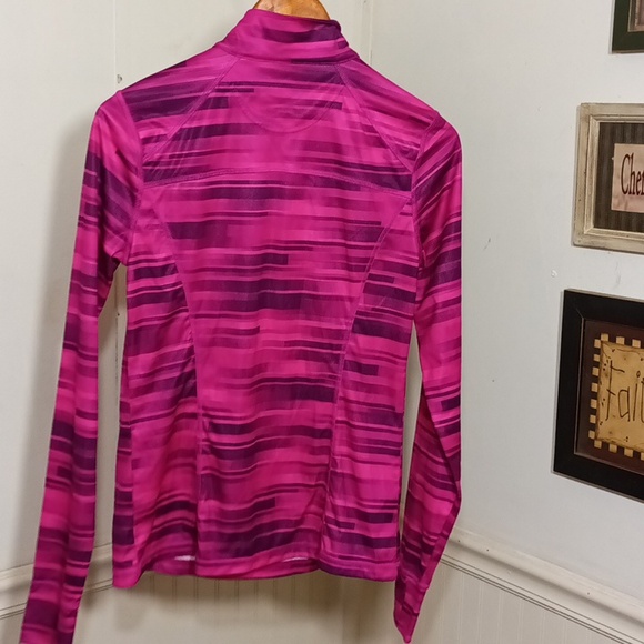 version pink athletic pullover - Picture 6 of 6